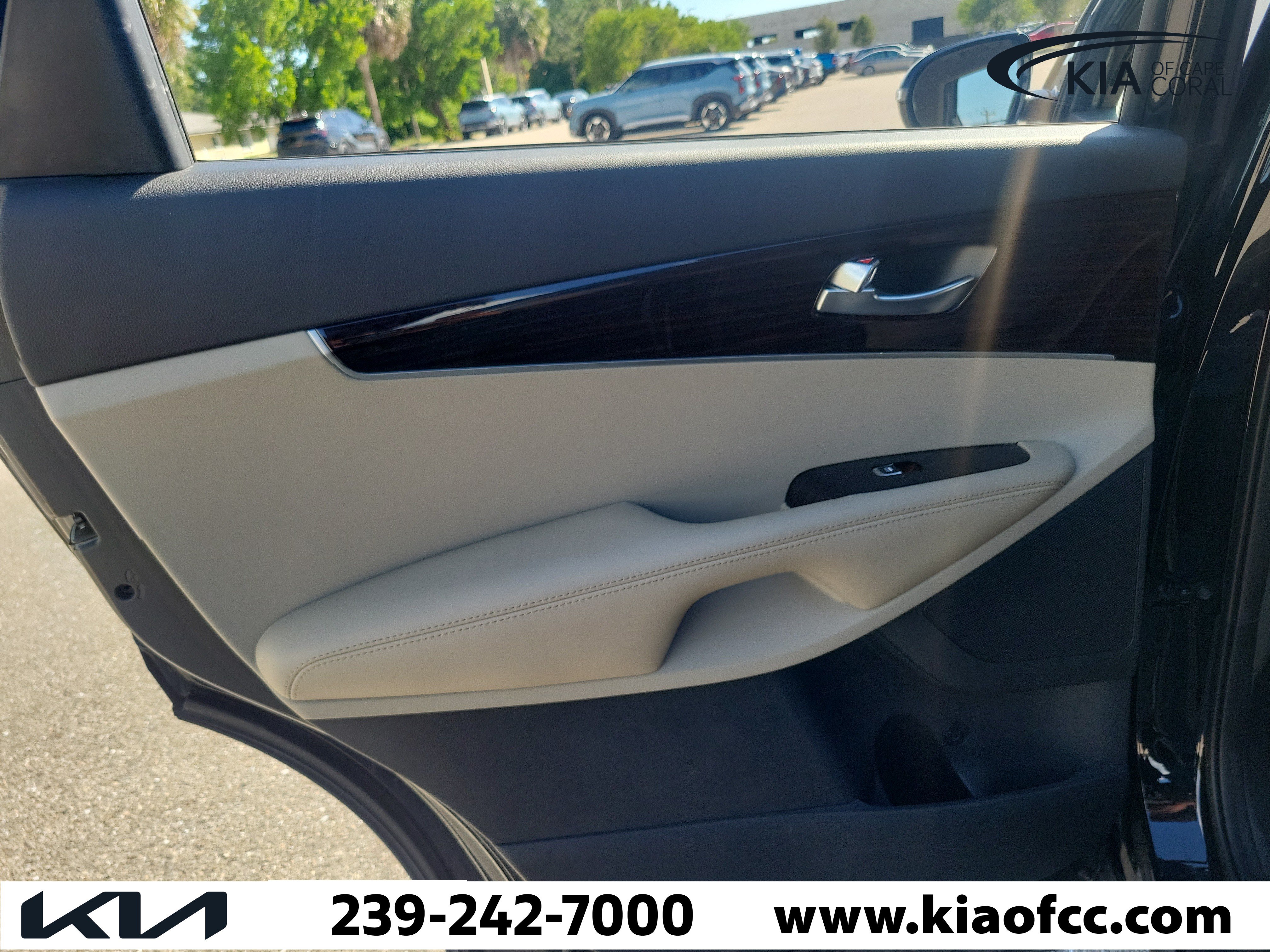 Used 2019 Kia Sorento FWD image 13