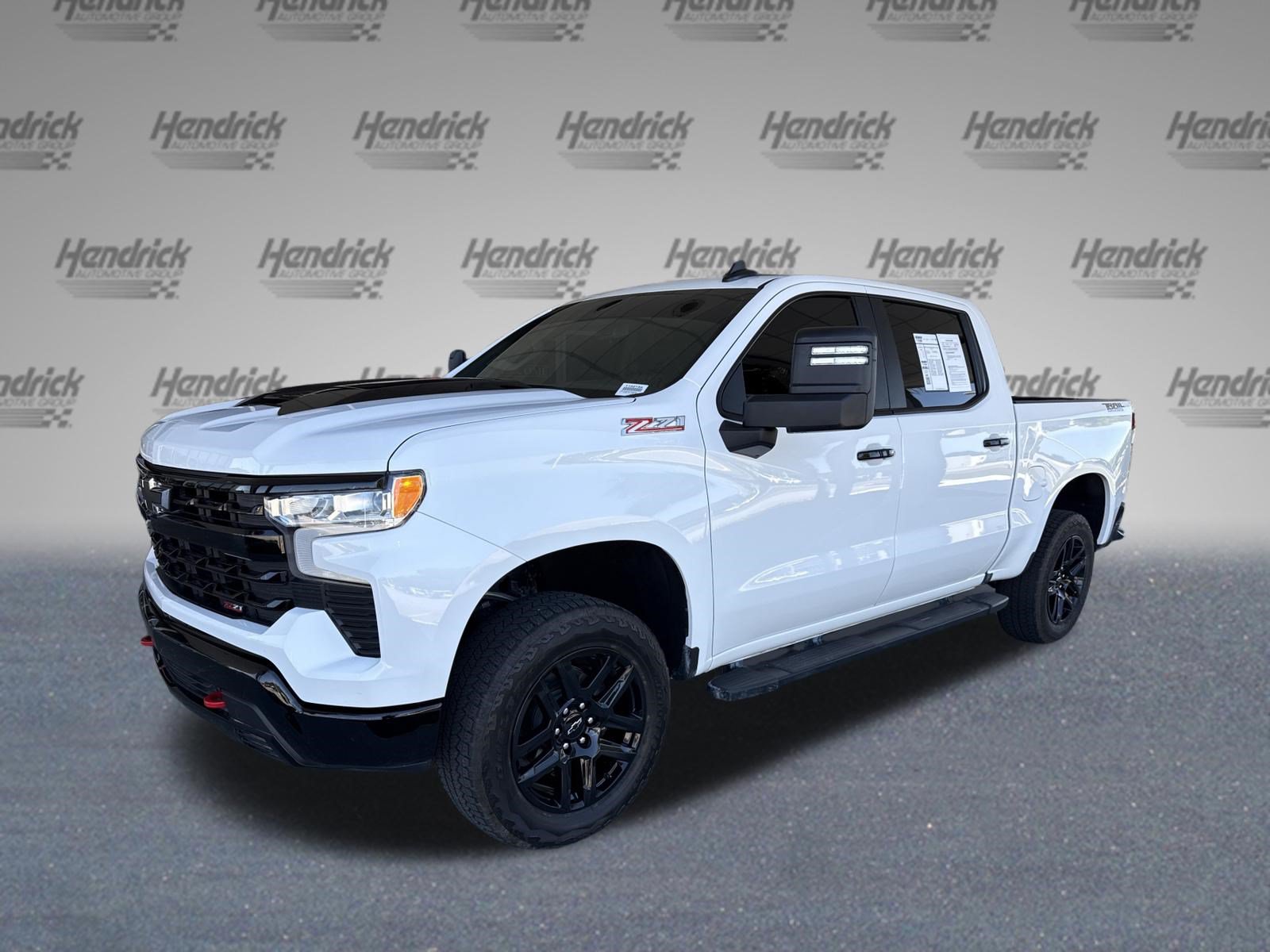 Used 2025 Chevrolet Silverado 1500 LT Trail Boss w/ Convenience Package II AWD/4WD image 5