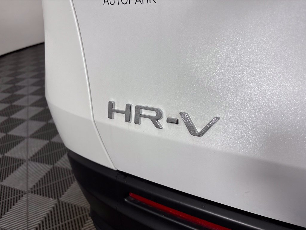Used 2027 Honda HR-V LX image 4