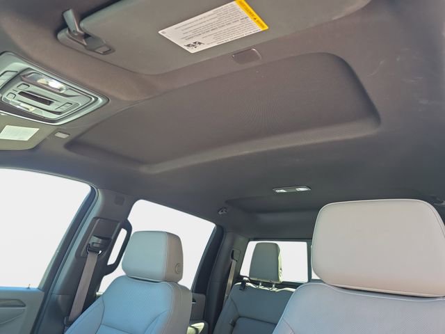 Used 2025 Chevrolet Silverado 2500 LTZ w/ LTZ Convenience Package AWD/4WD image 33