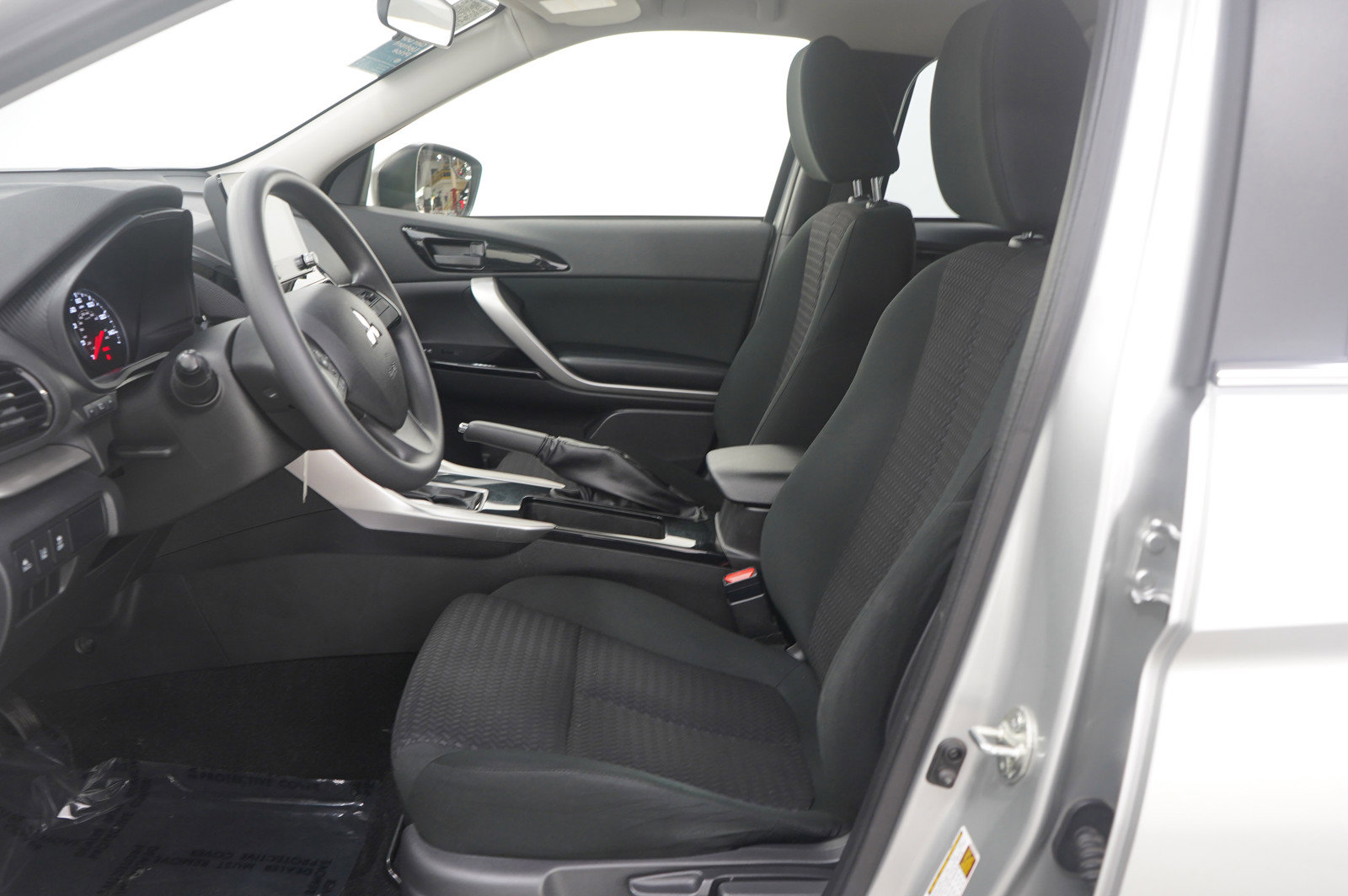 Used 2023 Mitsubishi Eclipse Cross LE AWD/4WD image 23