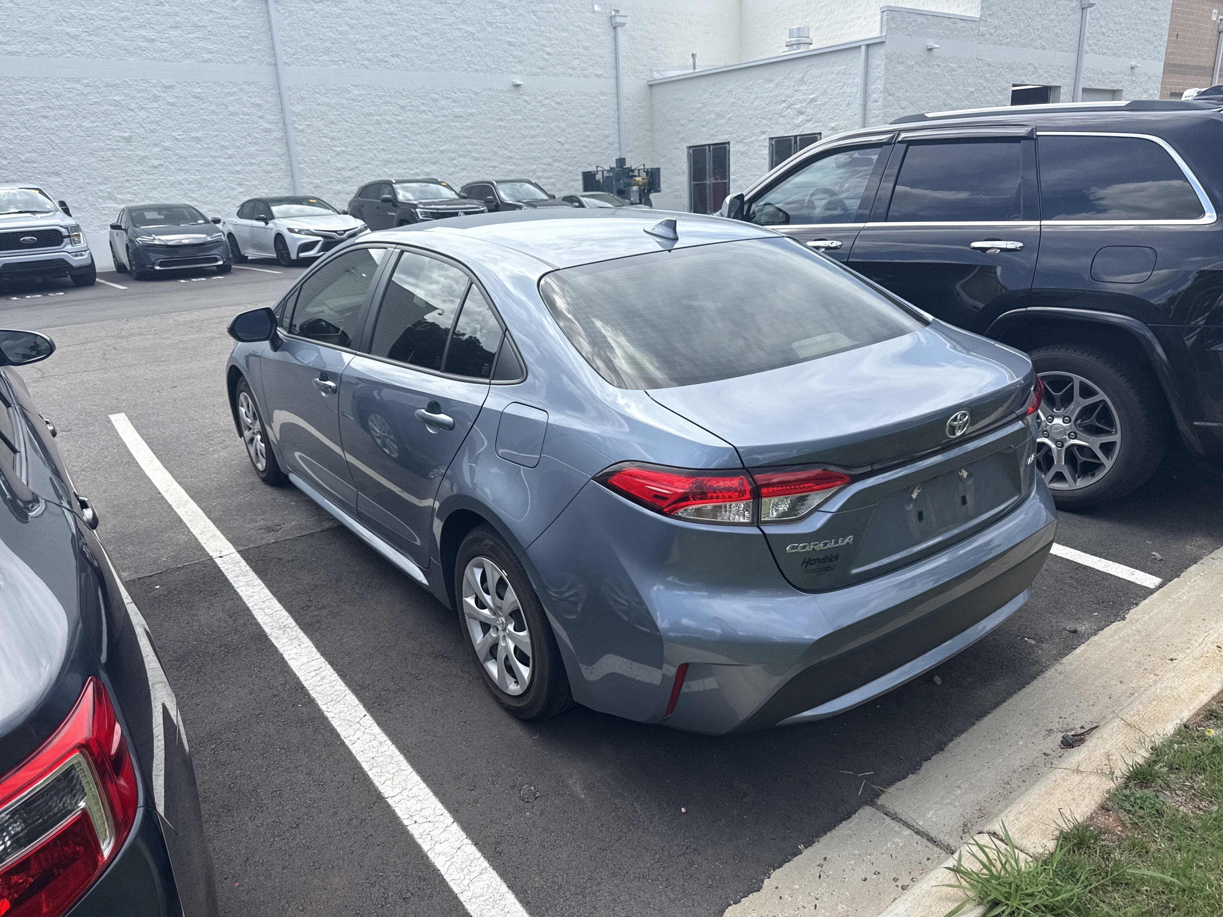 Used 2022 Toyota Corolla LE FWD image 10