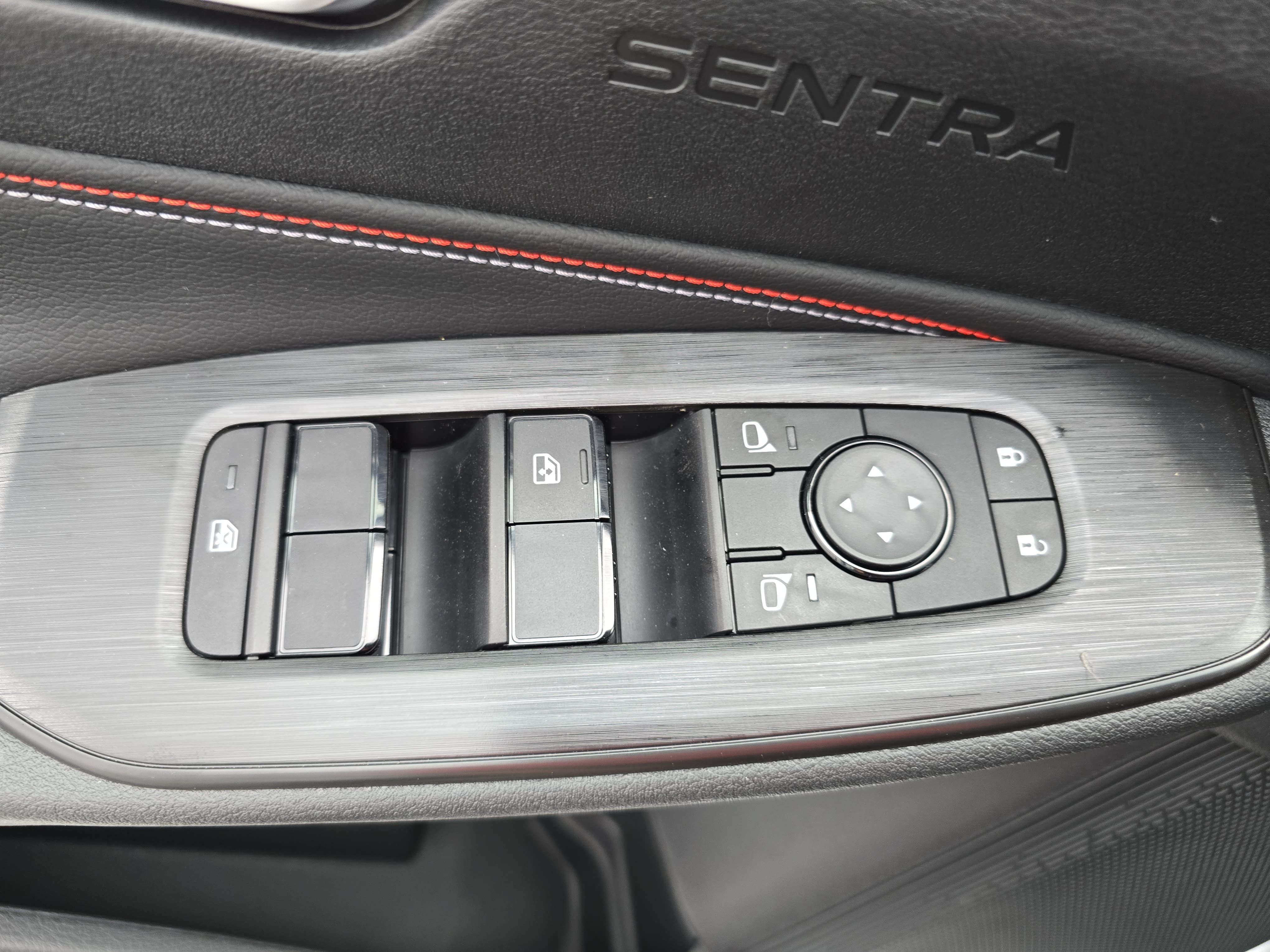 New 2026 Nissan Sentra SR w/ Floor Mat Package FWD image 27