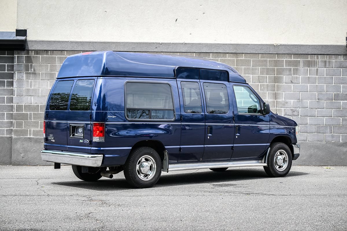 Used 2011 Ford E-150 and Econoline 150 w/ RV Plus Pkg RWD image 3