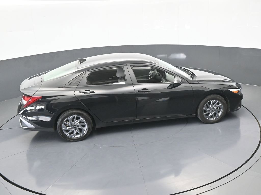 Used 2024 Hyundai Elantra SEL image 53