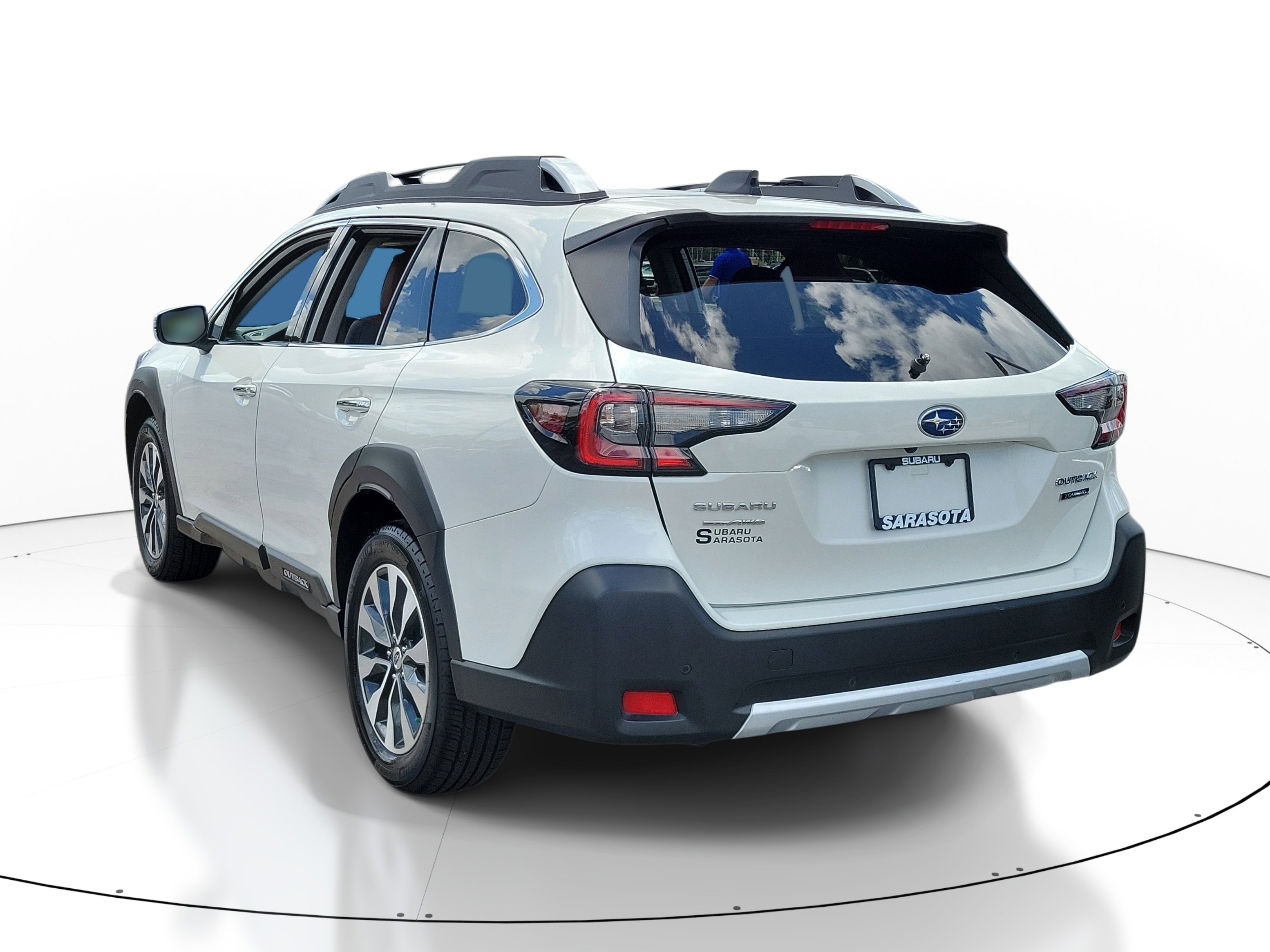 Certified 2024 Subaru Outback Touring AWD/4WD image 4