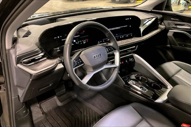 Certified 2025 Audi Q5 Premium Plus w/ Premium Plus AWD/4WD image 14