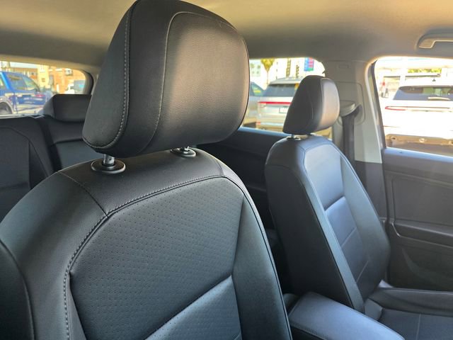 Used 2018 Volkswagen Tiguan SE FWD image 14