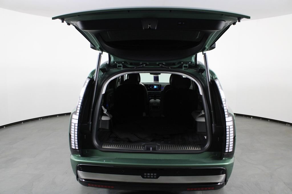 Certified 2026 Hyundai Ioniq 9 Calligraphy image 17