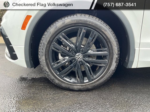 Used 2022 Volkswagen Tiguan SE R-Line image 5