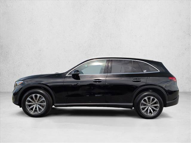 Used 2025 Mercedes-Benz GLC 300 4MATIC image 9