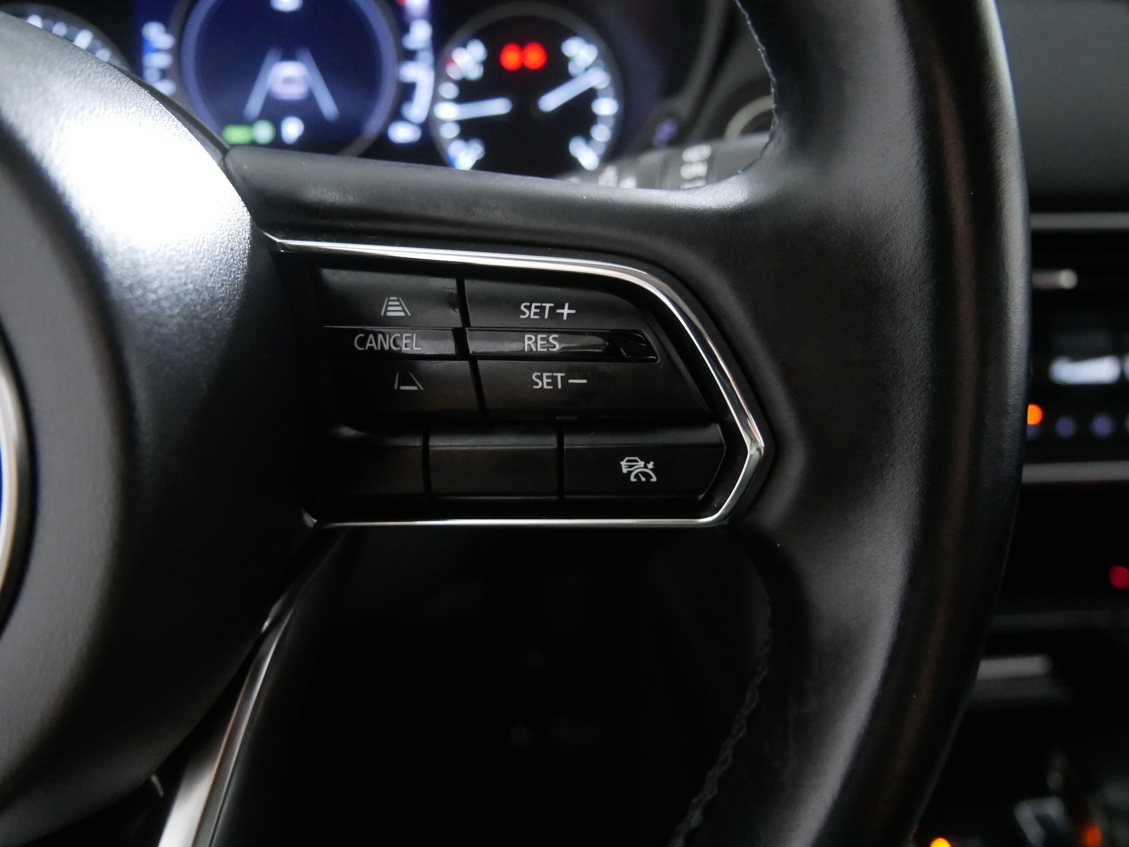 Certified 2025 MAZDA CX-70 3.3 Turbo w/ Preferred Package image 28