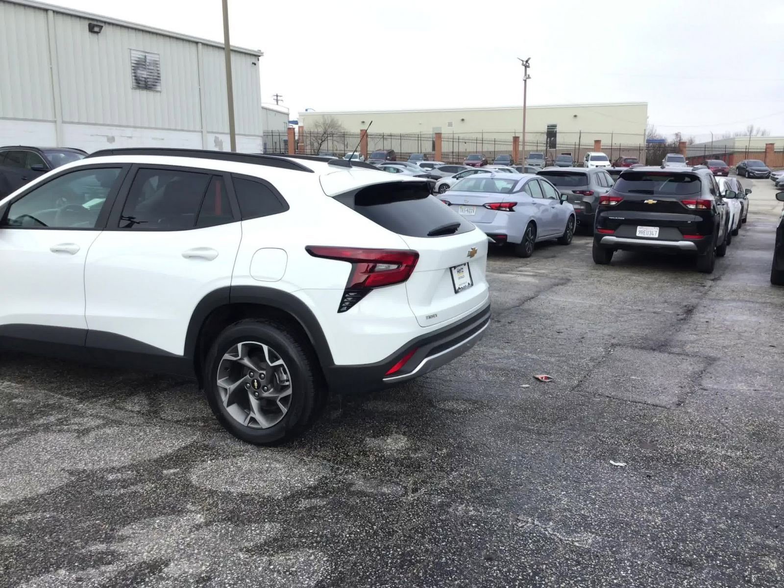 Used 2025 Chevrolet Trax LT w/ LT Convenience Package image 9