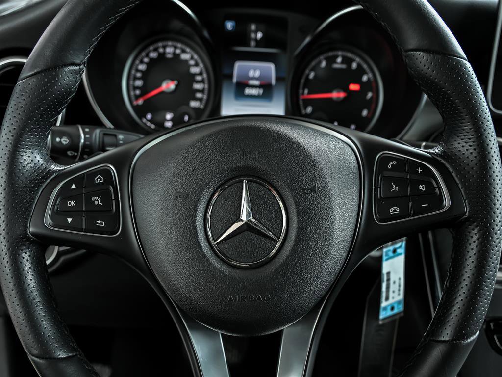 Used 2019 Mercedes-Benz GLC 300 4MATIC image 19