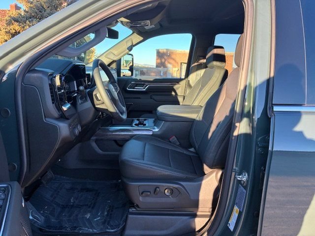 New 2026 Chevrolet Silverado 3500 LTZ w/ LTZ Convenience Package AWD/4WD image 11