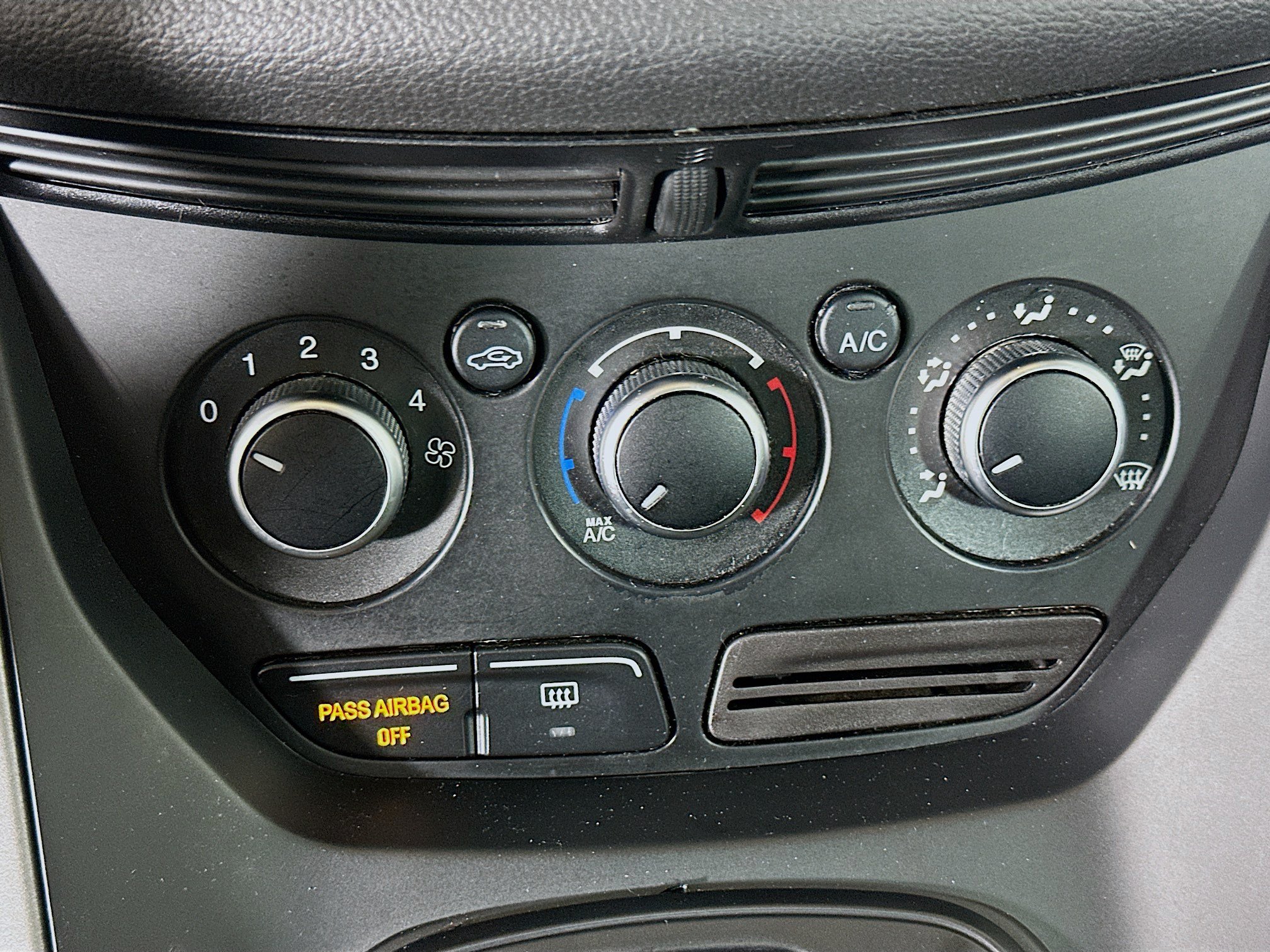 Used 2016 Ford Escape SE FWD image 22