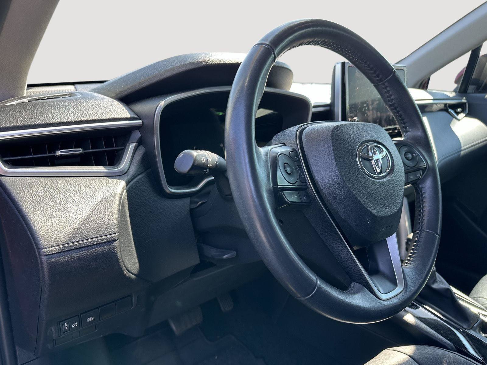 Certified 2023 Toyota Corolla Cross XLE AWD/4WD image 11