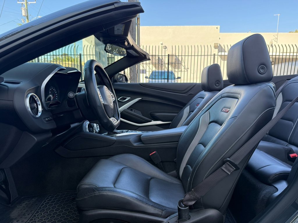Used 2017 Chevrolet Camaro SS image 9