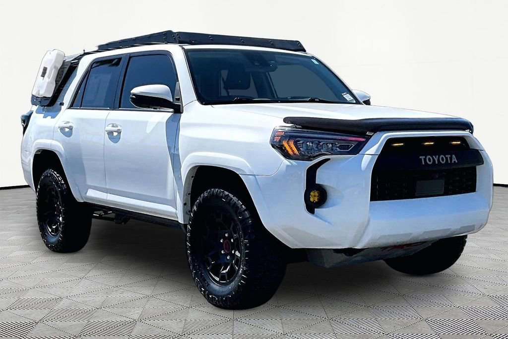 Used 2023 Toyota 4Runner SR5 Premium w/ SR5 Premium Package image 5