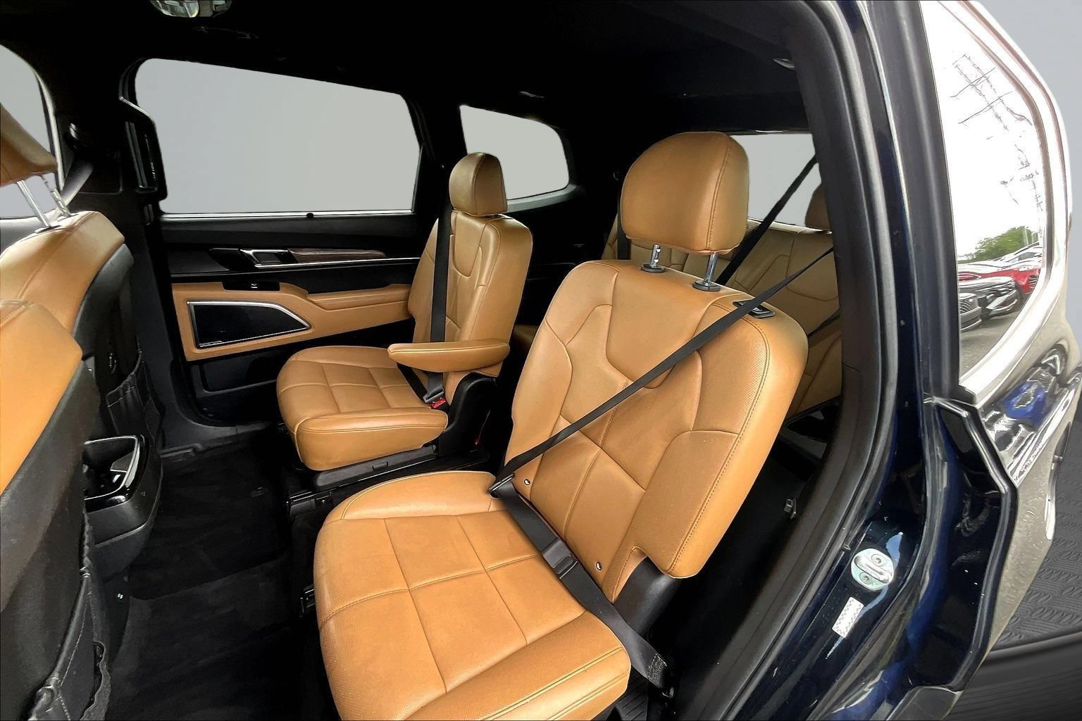 Used 2020 Kia Telluride SX w/ Towing Package FWD image 19