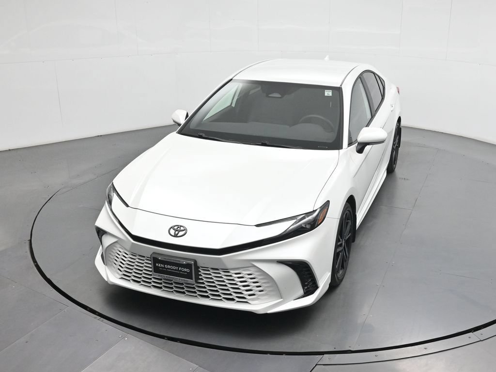 Used 2026 Toyota Camry XSE FWD image 36