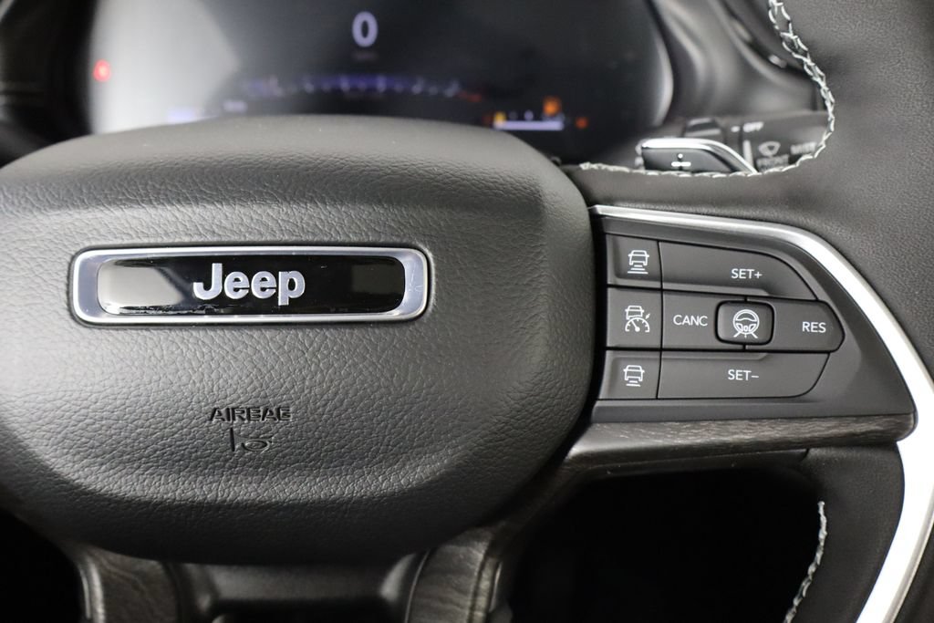 New 2026 Jeep Grand Cherokee Altitude AWD/4WD image 10