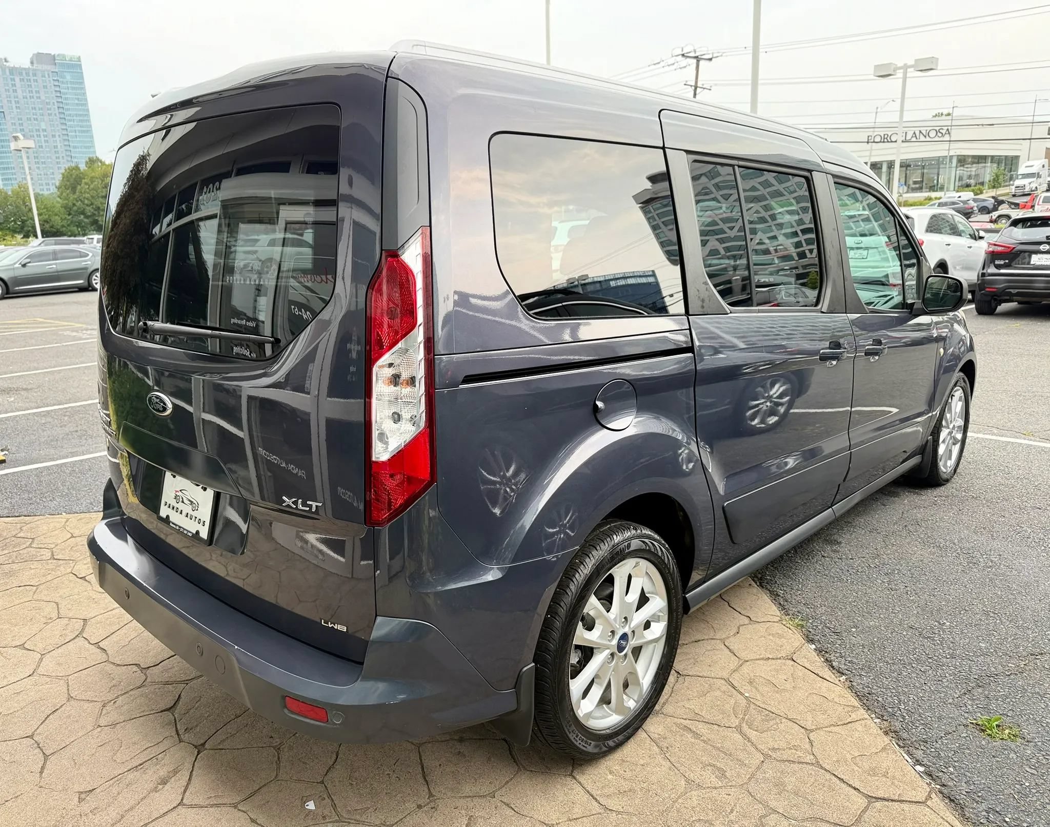 Used 2014 Ford Transit Connect XLT FWD image 7