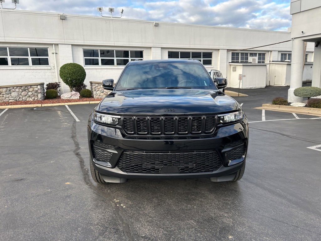 New 2025 Jeep Grand Cherokee image 7