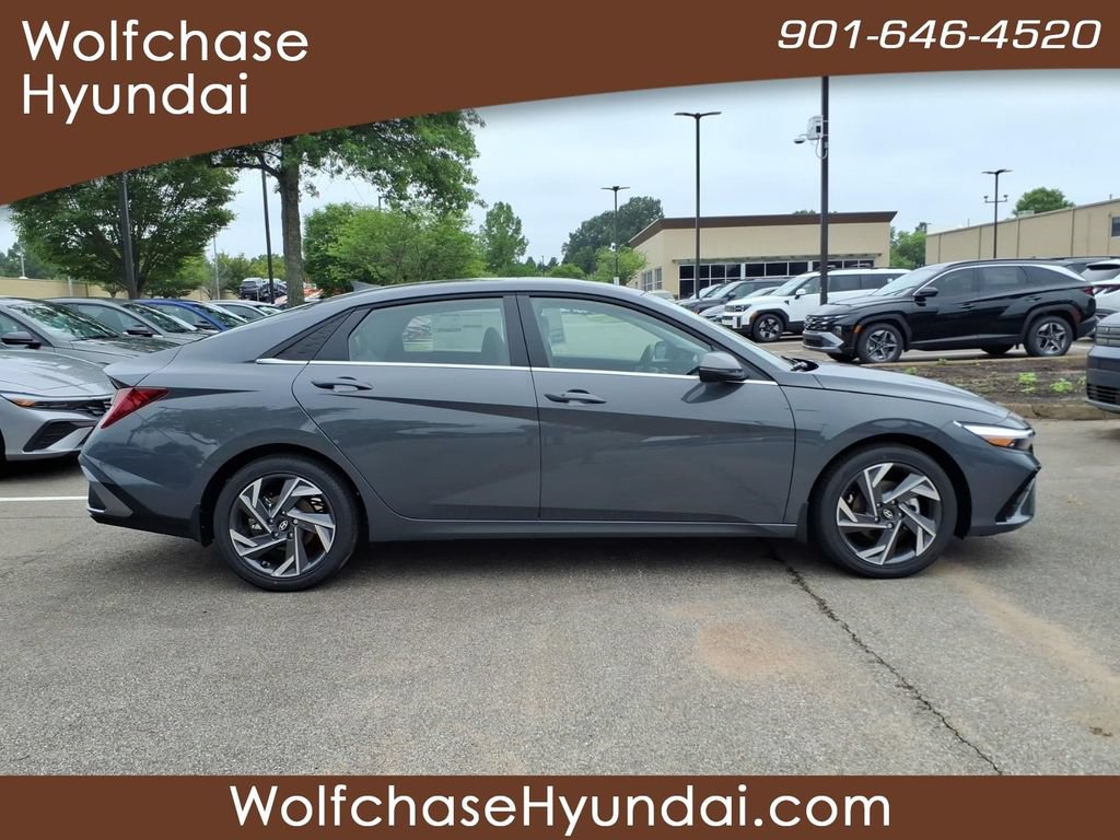 New 2026 Hyundai Elantra Limited FWD image 6