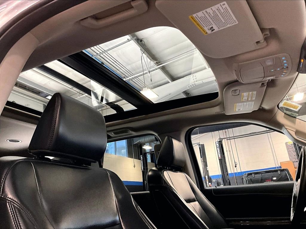 Used 2024 Ford Expedition XLT AWD/4WD image 23