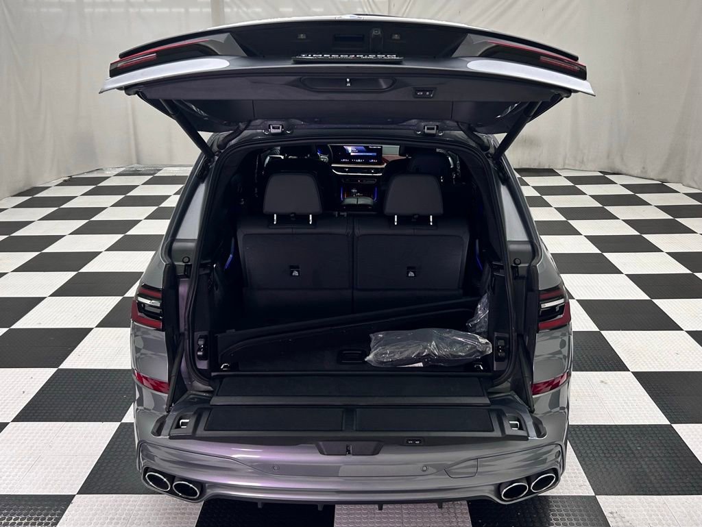 Used 2024 BMW ALPINA XB7 image 12