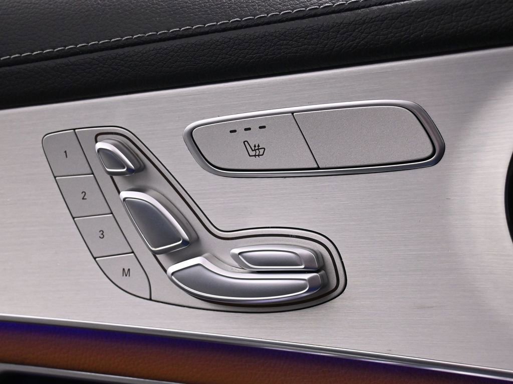 Used 2022 Mercedes-Benz GLC 300 4MATIC Coupe image 40