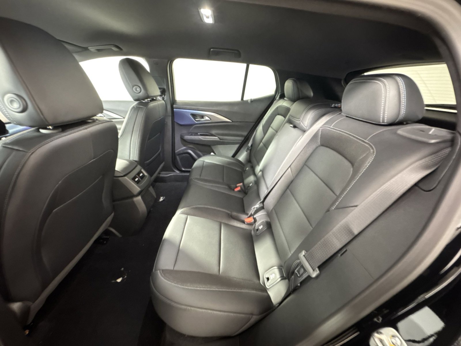 New 2026 Chevrolet Equinox EV LT image 24