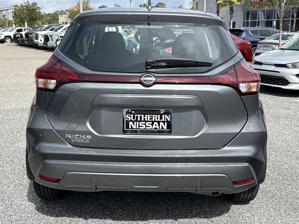 Certified 2025 Nissan Kicks Play S FWD image 5