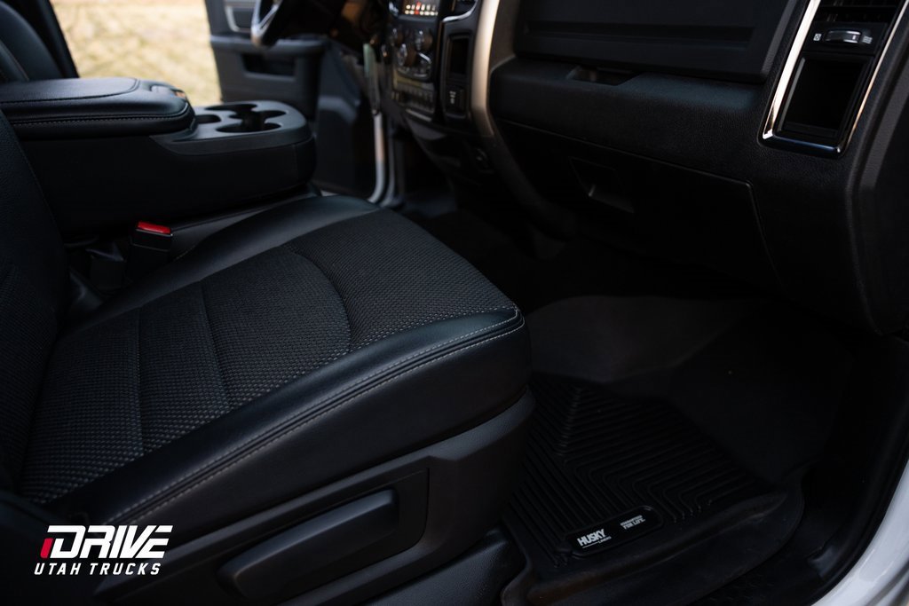 Used 2018 RAM 2500 Big Horn w/ Sport Appearance Group image 16