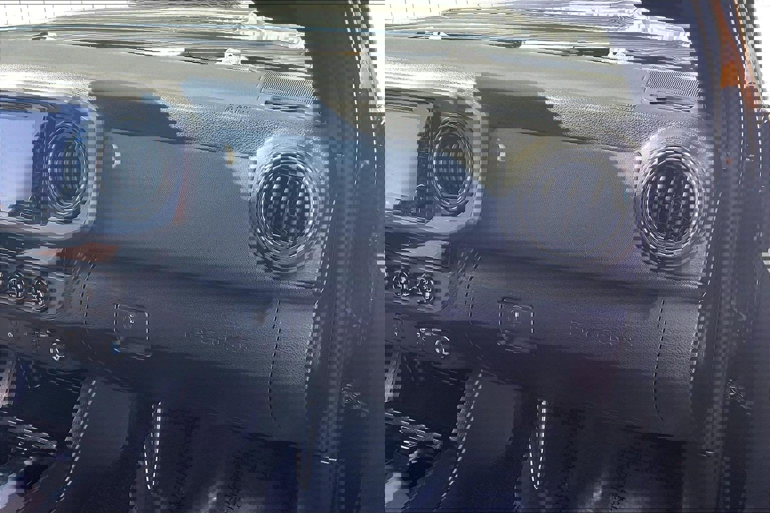 Used 2018 Toyota Tacoma TRD Sport image 21