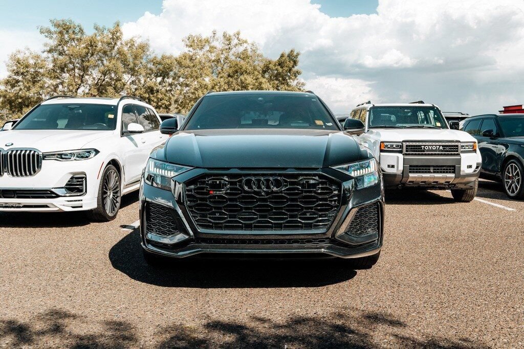 Used 2022 Audi RS Q8 AWD/4WD image 2