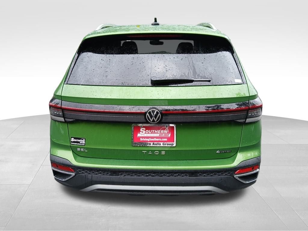 New 2025 Volkswagen Taos SEL image 4