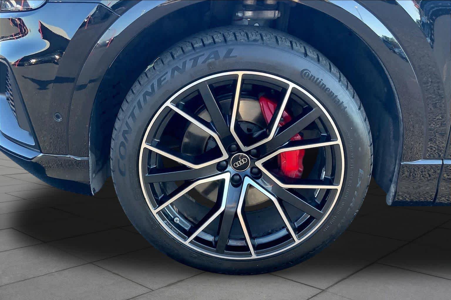 Used 2023 Audi Q8 Prestige w/ Prestige Package AWD/4WD image 11