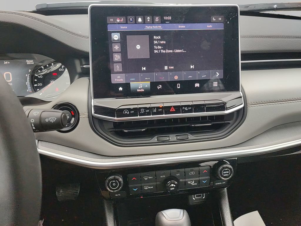 Certified 2025 Jeep Compass Limited image 10