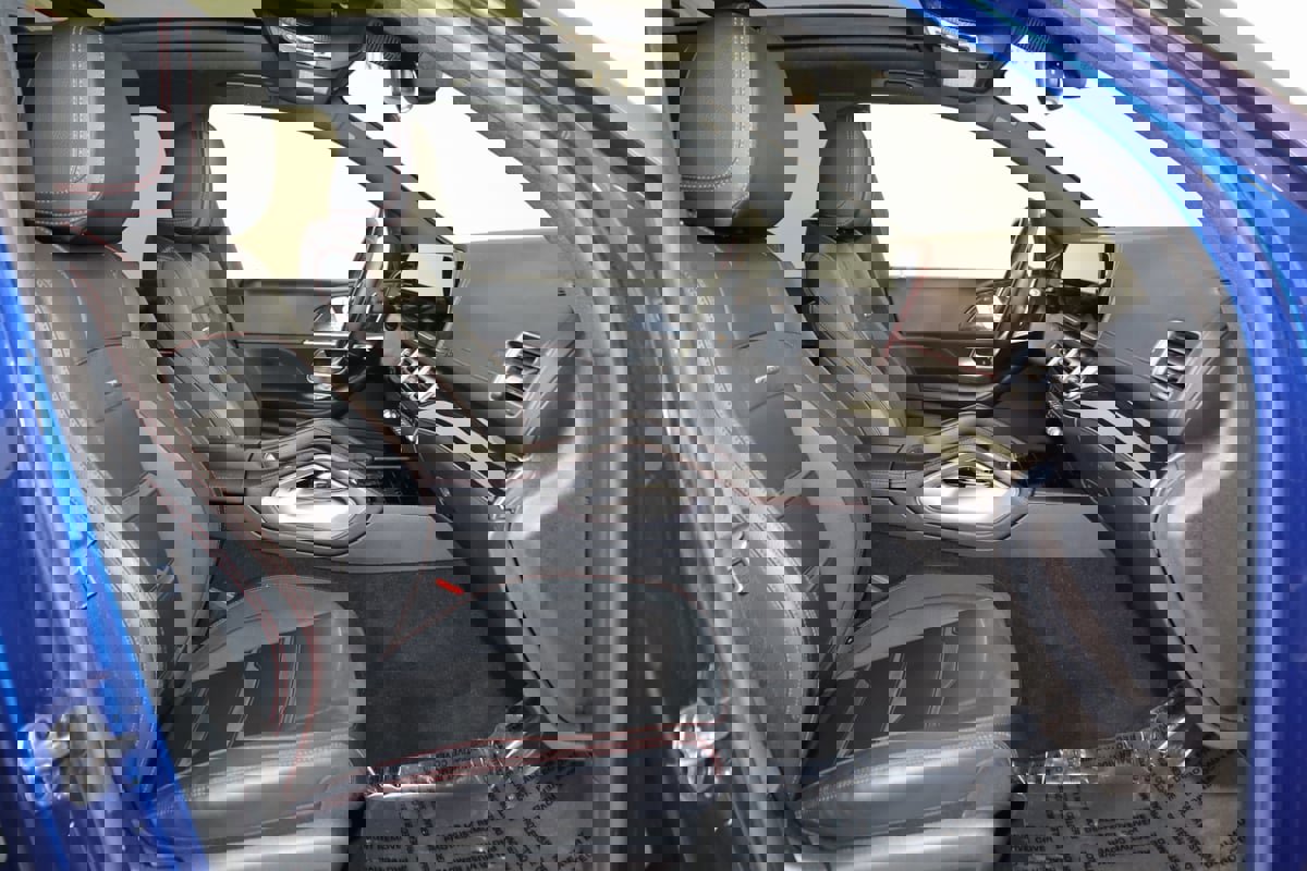 Used 2022 Mercedes-Benz GLE 53 AMG 4MATIC w/ 3rd Row Seat Package image 14