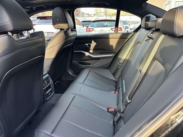 Used 2026 BMW 330i xDrive Sedan AWD/4WD image 16