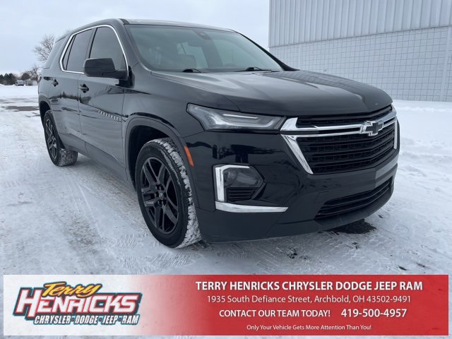 Used 2022 Chevrolet Traverse LS image 1