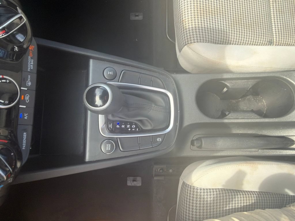 Used 2023 Hyundai Kona SE AWD/4WD image 18