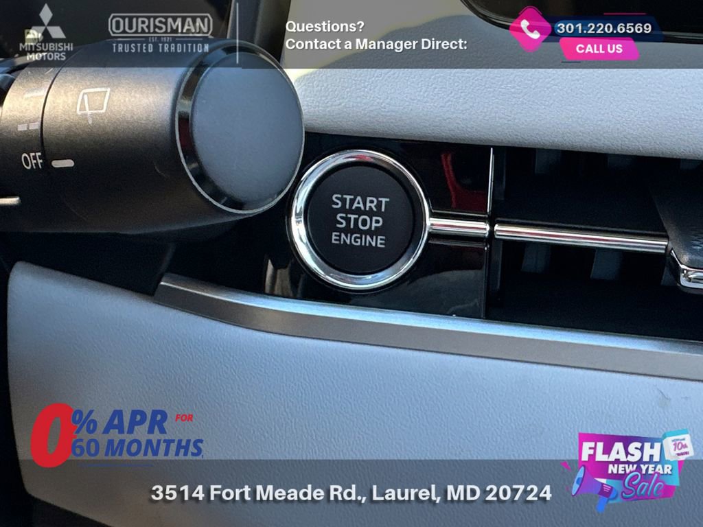 New 2025 Mitsubishi Outlander SE image 27