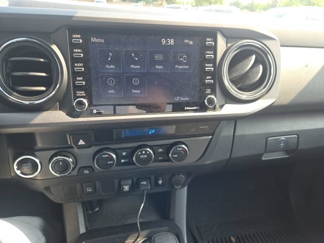 Used 2021 Toyota Tacoma TRD Off-Road AWD/4WD image 11