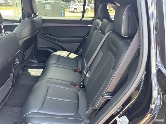 Used 2025 Jeep Wagoneer S Limited AWD/4WD image 16