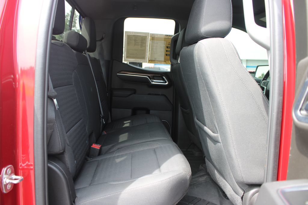 Used 2022 Chevrolet Silverado 1500 LT w/ Safety Package AWD/4WD image 33