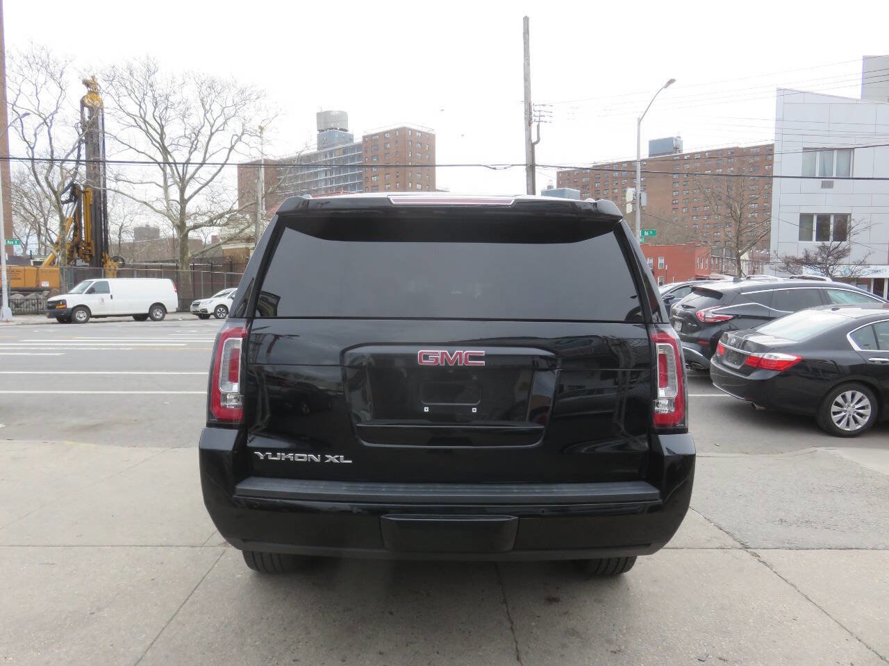 Used 2016 GMC Yukon XL SLT w/ Open Road Package image 8