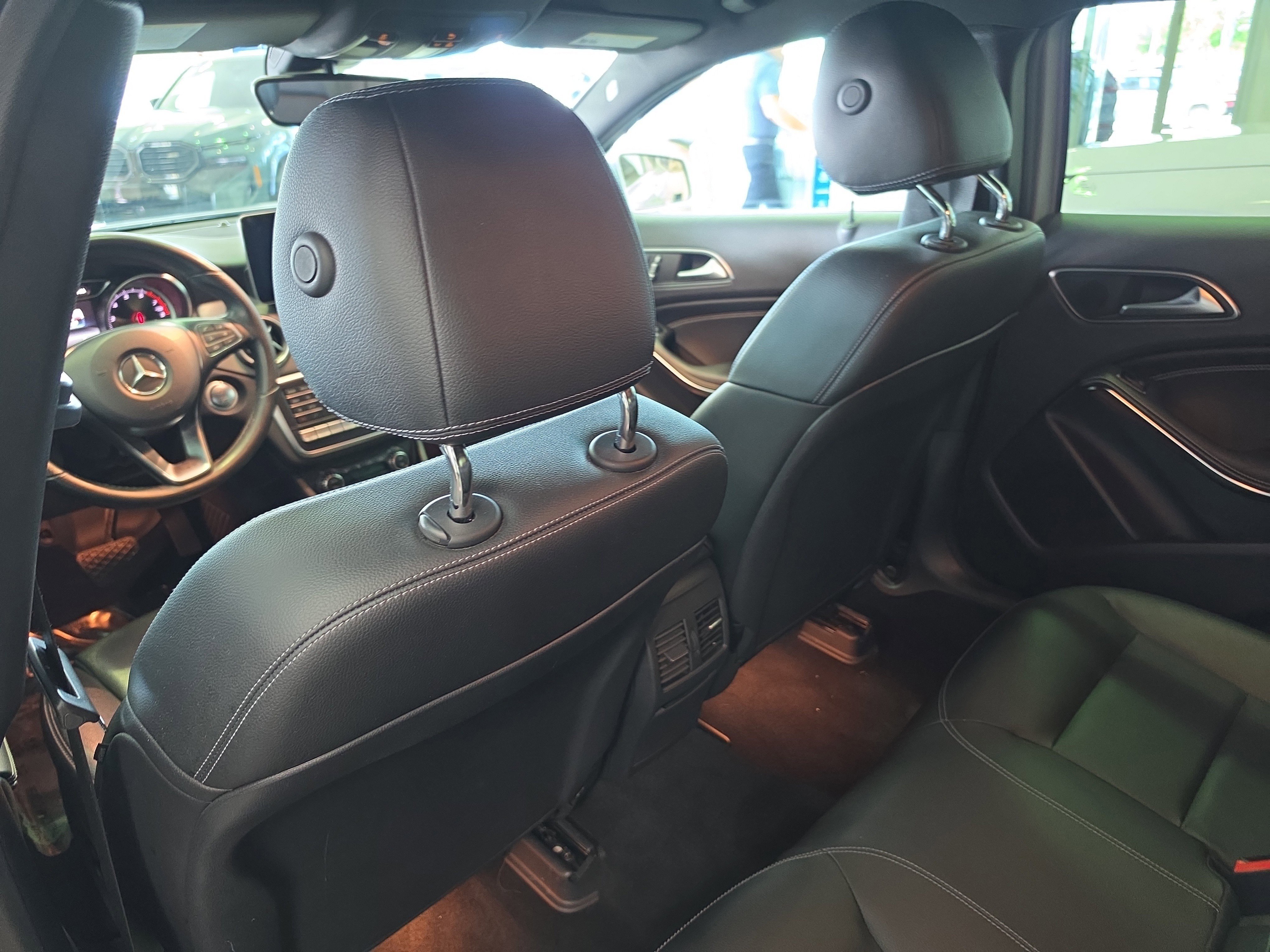 Used 2020 Mercedes-Benz GLA 250 4MATIC image 14